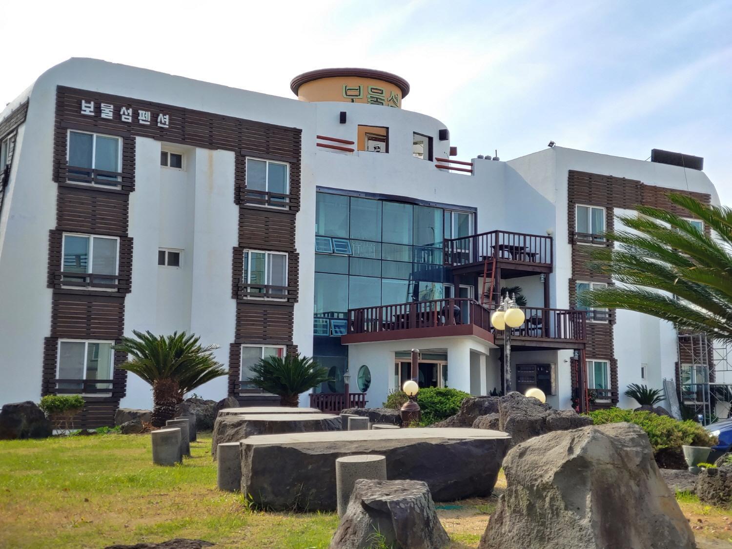 Hostal Bomulsum Seogwipo Exterior foto
